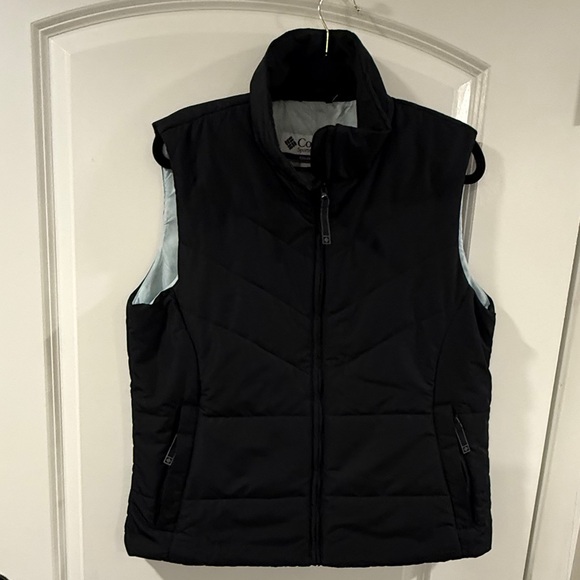 Columbia Women’s Black Insulated Puffer Vest Size L Full Zip Pockets Lightweight - Picture 8 of 8